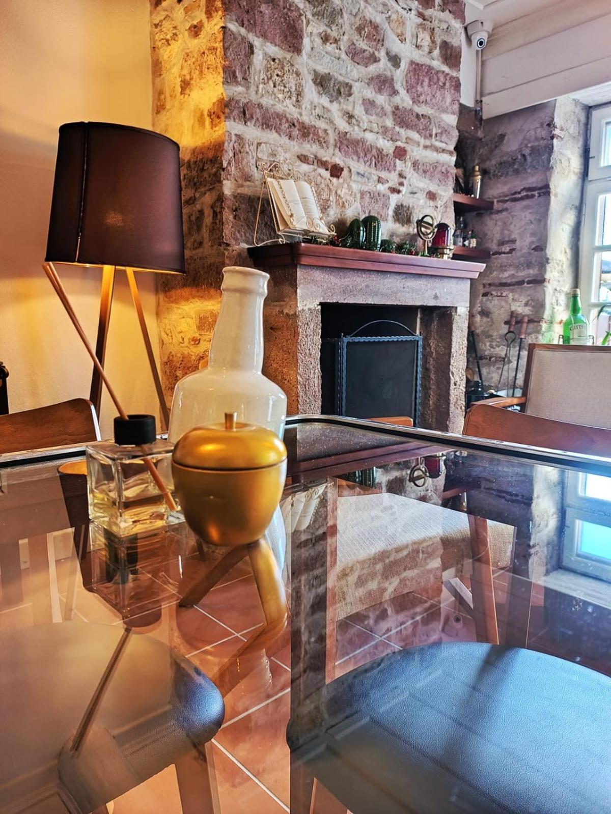 Berlin'S Guest House อูร์ลา ภายนอก รูปภาพ